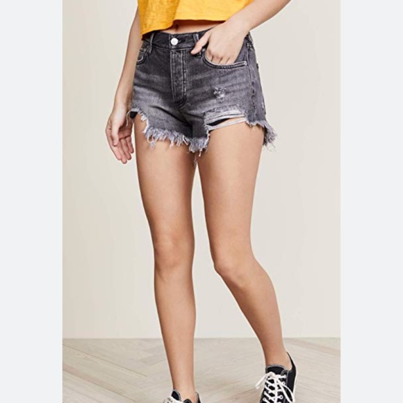 Free‎ People/We the Free Loving Goid Vivrations denim shorts in black. Worn 4x - Picture 4 of 10
